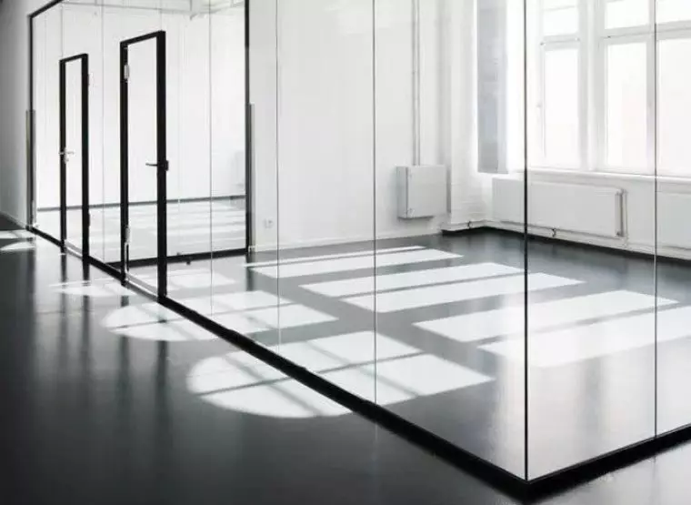 Цельностеклянные конструкции — пример №4