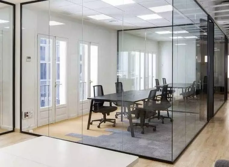 Цельностеклянные конструкции — пример №2