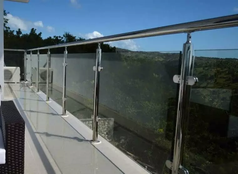 Стеклянные ограждения — пример №6