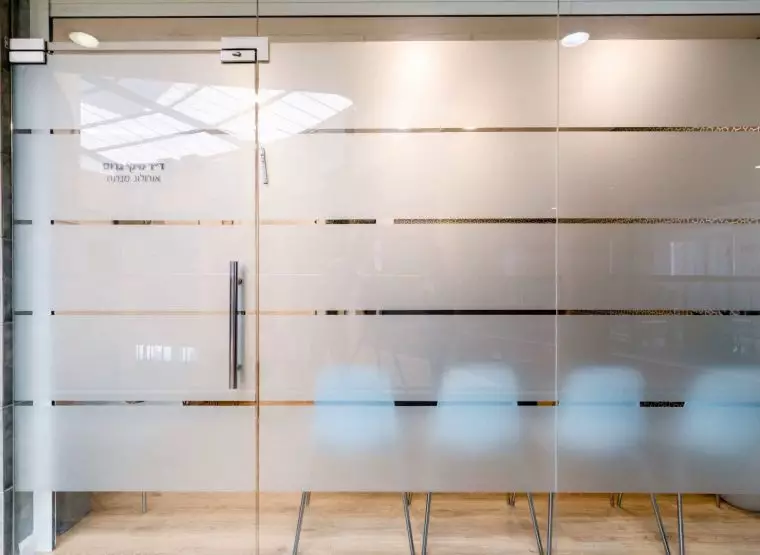 Цельностеклянные конструкции — пример №6